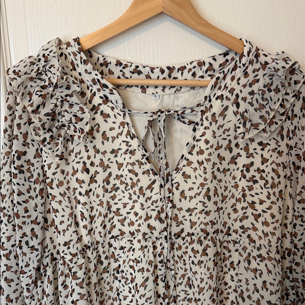 Elegant Cream and Brown Blouse
